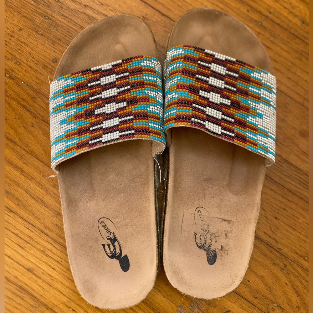 Beaded Slide Sandals with Multicolor Pattern